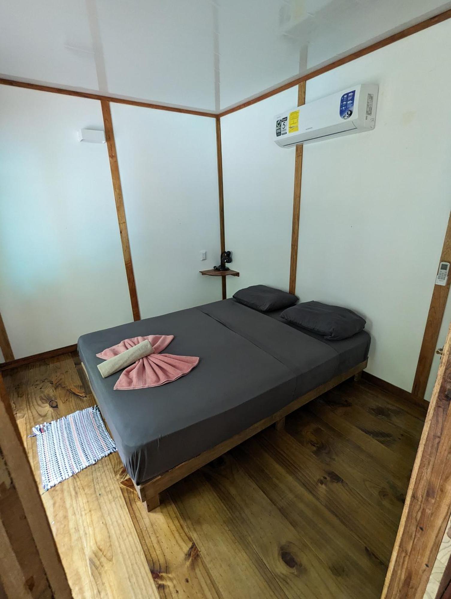 Arboura Eco Cabins Uvita Exteriör bild