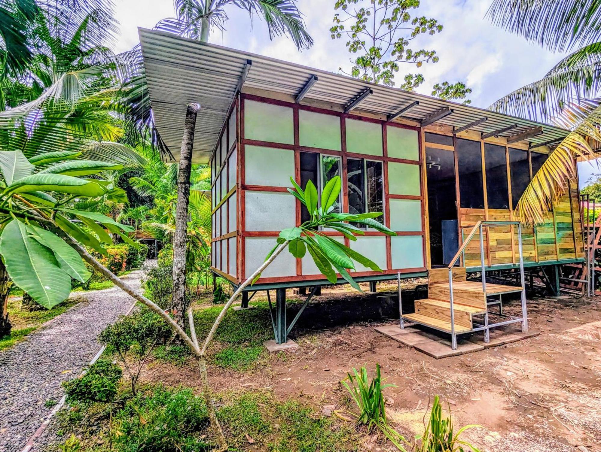 Arboura Eco Cabins Uvita Exteriör bild