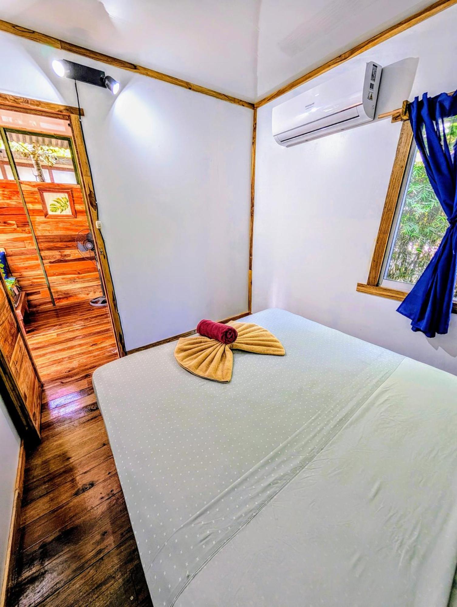 Arboura Eco Cabins Uvita Exteriör bild